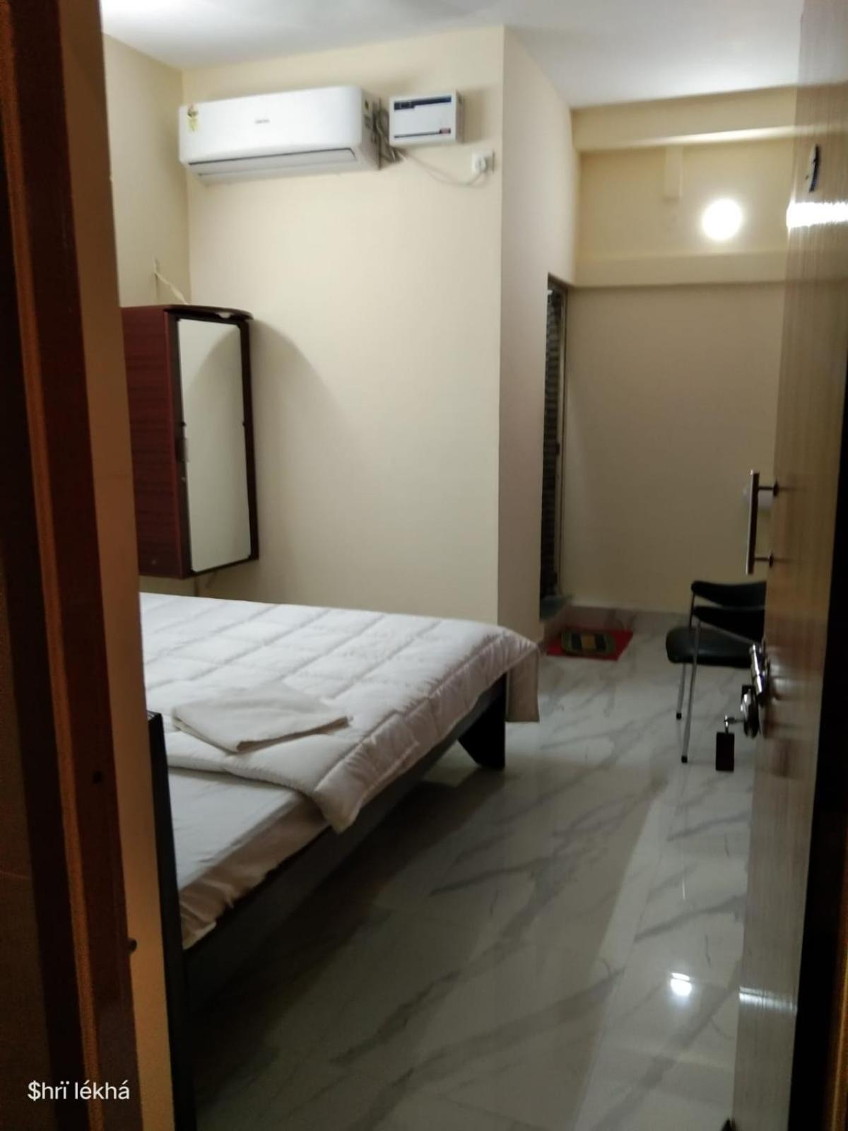 Appartement Babu Naidu Residency à Vellore Extérieur photo